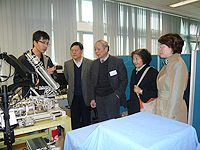 The delegation visits research facilities in CUHK